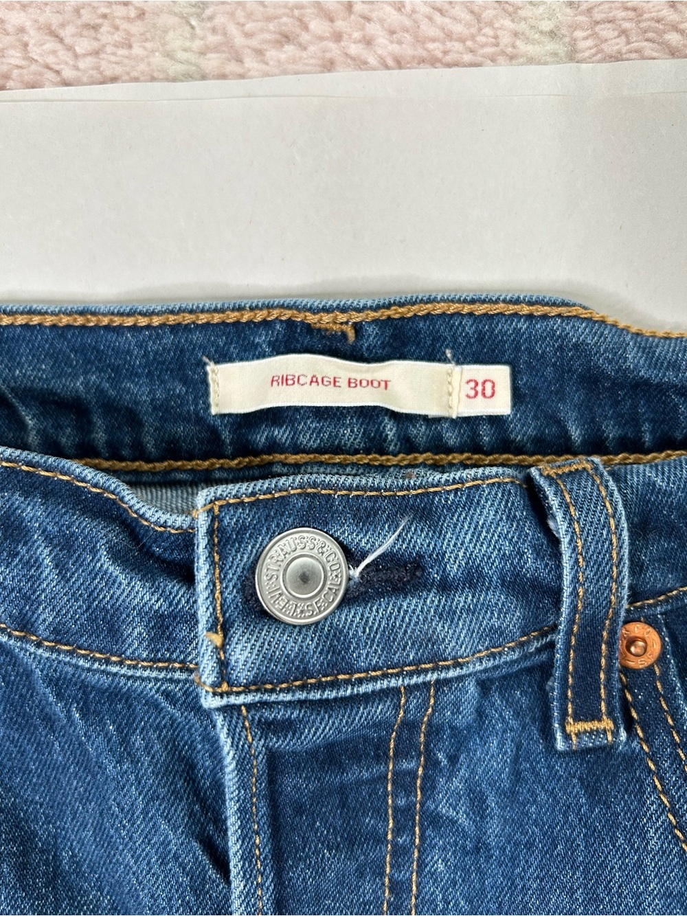 Levis Ribcage Boot Cut High-Rise Denim Jeans Size 30x33 Classic Button Fly - Picture 3 of 13